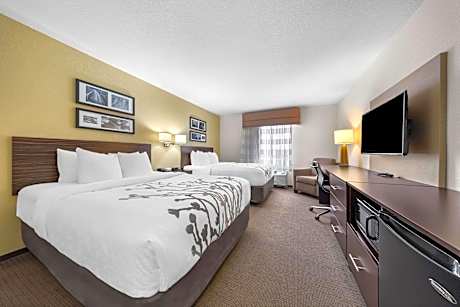 2 Queen Beds, Nonsmoking, Accessible