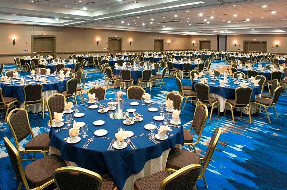 Radisson Hotel & Conference Center Green Bay