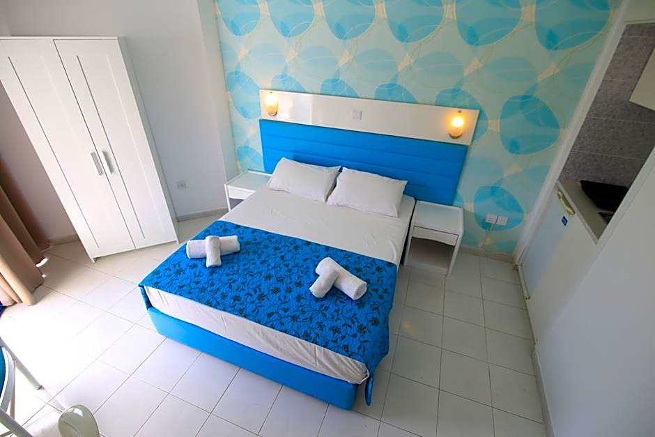 Lantiana Gardens ApartHotel