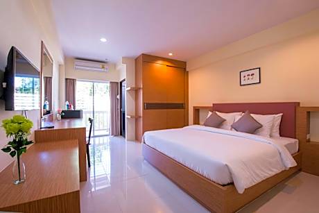 King Room with Garden View