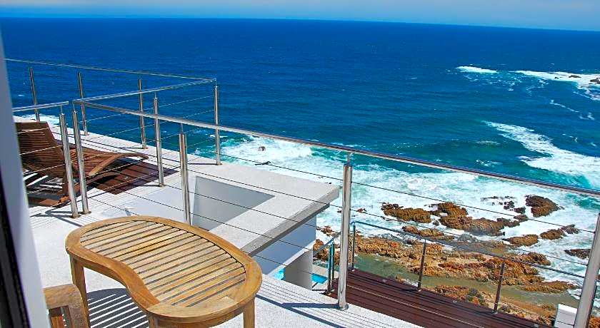 Head Over Hills Luxury Retreat