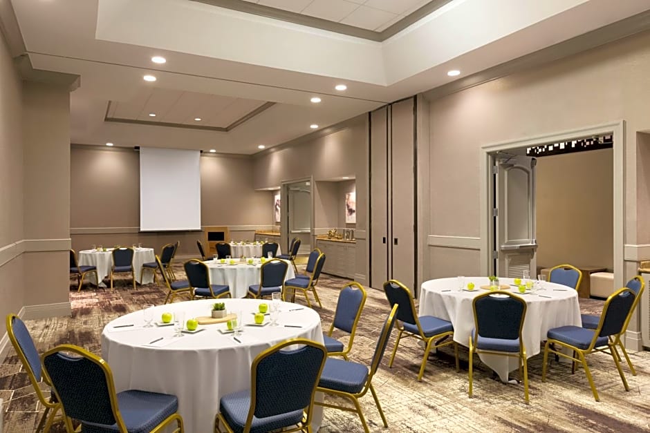 Embassy Suites by Hilton Phoenix Downtown North