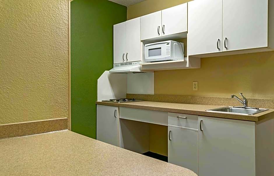 Extended Stay America Suites - Detroit - Madison Heights