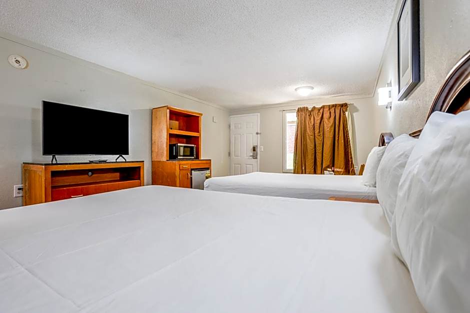 Cozy Garden Inn By OYO Hwy 40 Richmond
