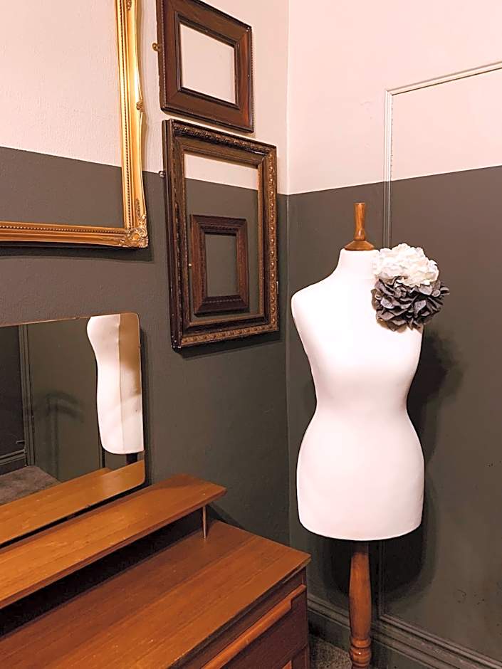 PAVILION ROOMS AT NO. 26