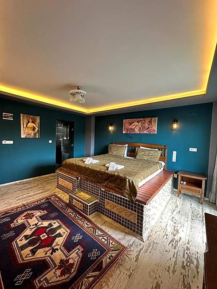 Rebetika Hotel