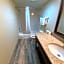 Wyndham Garden Grand Rapids Airport