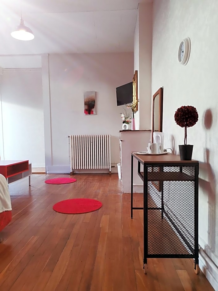 Aux Portes du Château