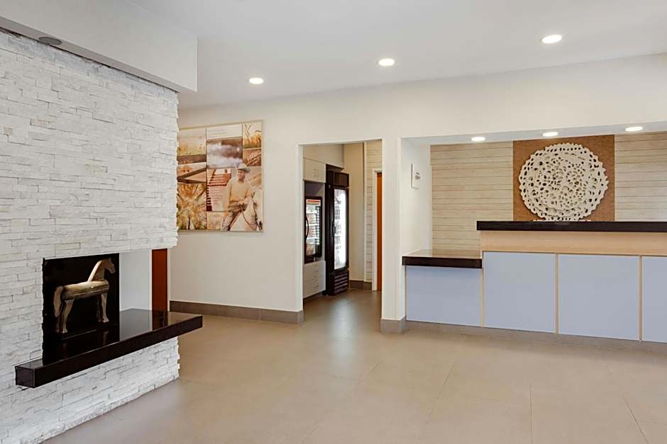 Fairfield by Marriott Inn & Suites Grand Rapids Airport