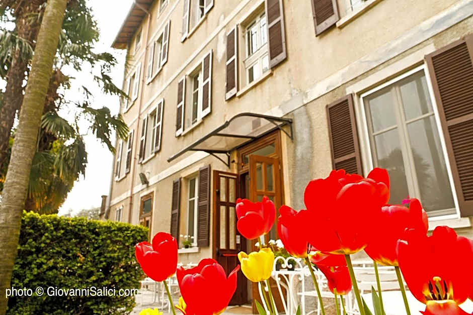 SANTANGELA Hostel & Rooms