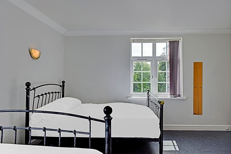 The Gables Hotel, Birmingham Airport