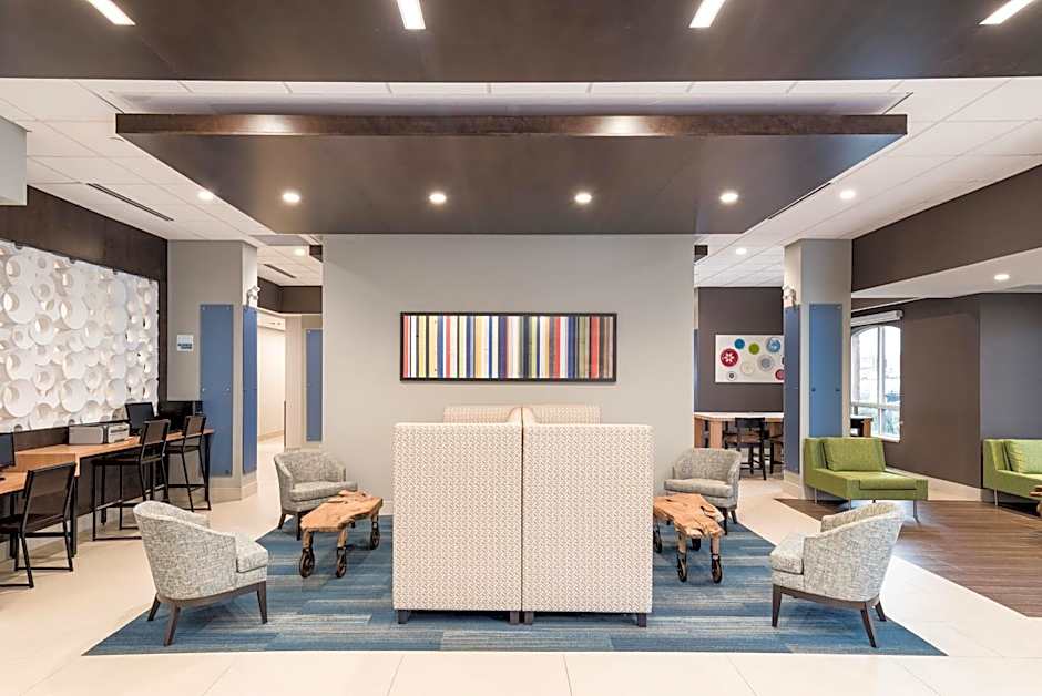 Holiday Inn Express Hotel & Suites Milton By IHG