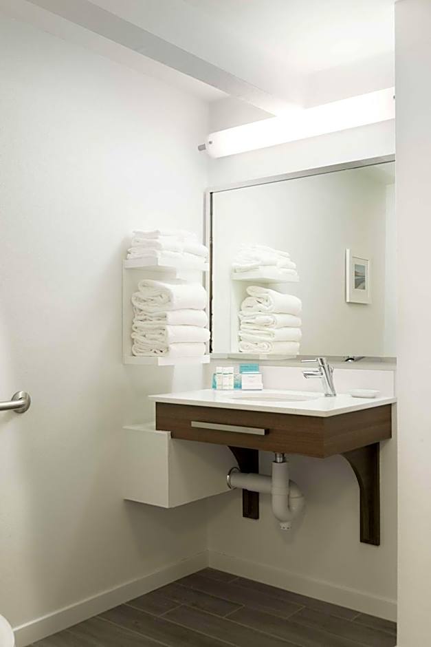 Hampton Inn By Hilton Freeport/Brunswick