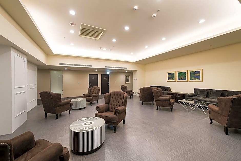 Jungli Le Midi Hotel