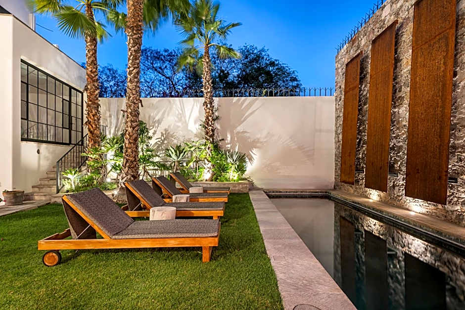 Villa Garita, 6BR Designer Villa with Heated Pool in Centro