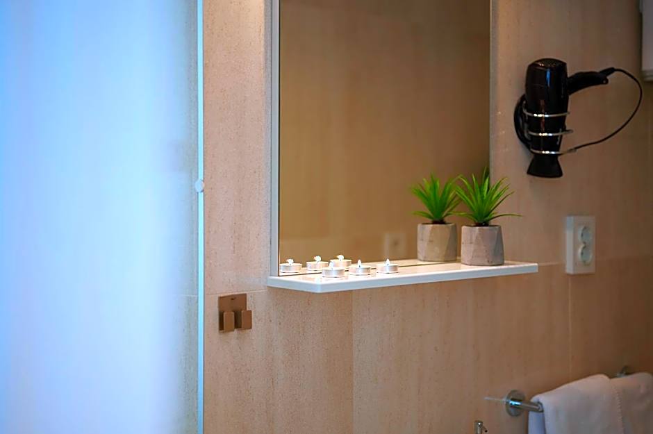 Palace Central Square