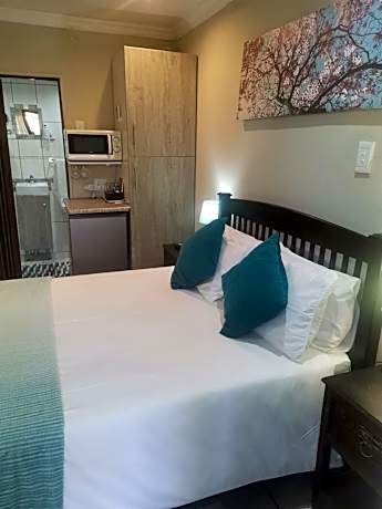 Double Room with Pool View