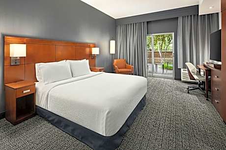 Guest Room, 1 King