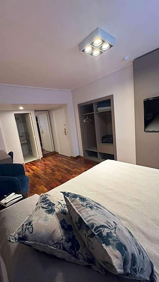 Tritone Hotel
