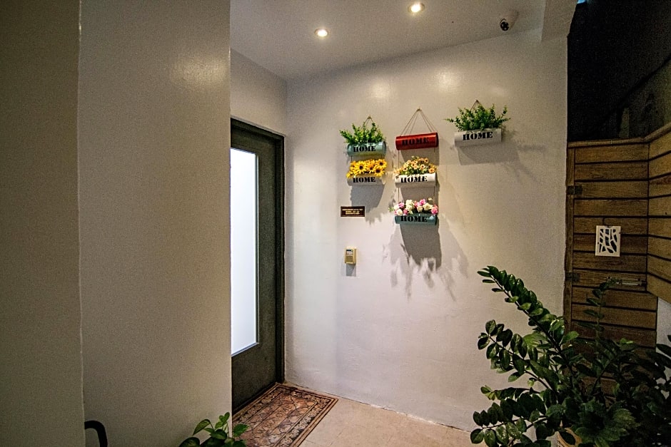 White House – Tainan, LA