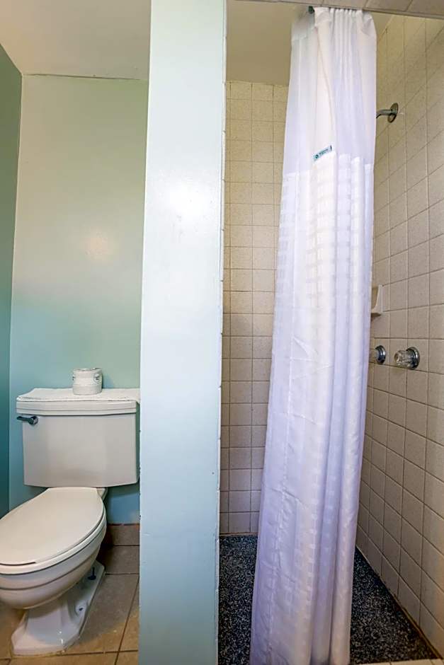 Relax Inn By OYO Natural Bridge I-81