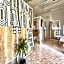 Follow the Sun Boutique Hostel - Pool, Breakfast & Sea Views