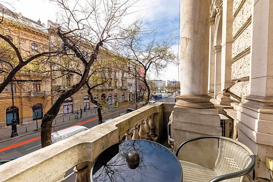 Adagio Hostel Basilica