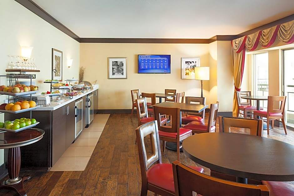 Marriott Savannah Riverfront