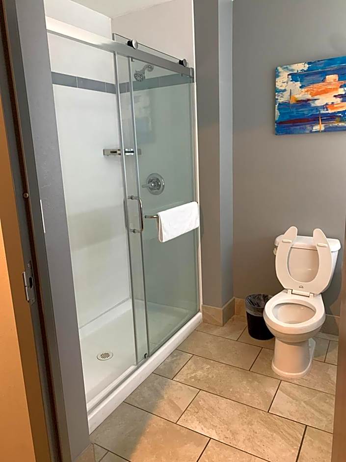 La Quinta Inn & Suites by Wyndham Louisville East