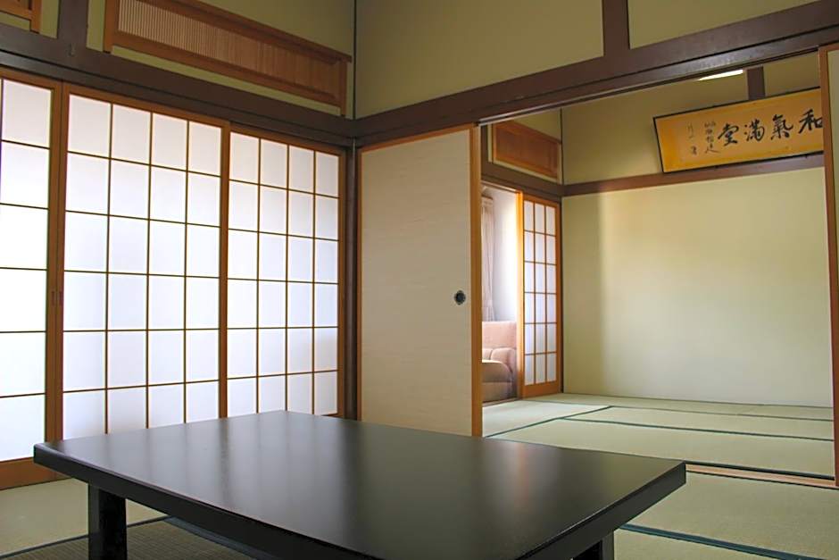 Historical Ryokan SENYUKAN