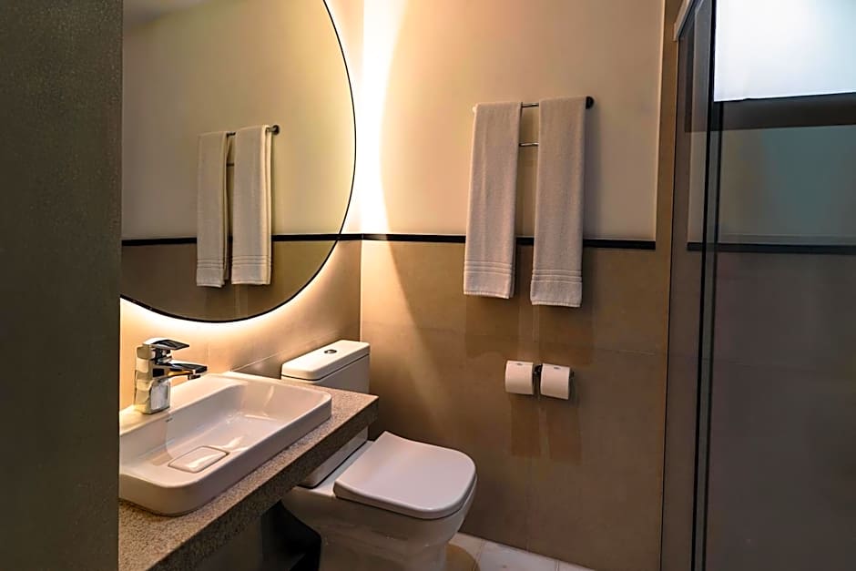 Estanplaza Funchal Faria Lima