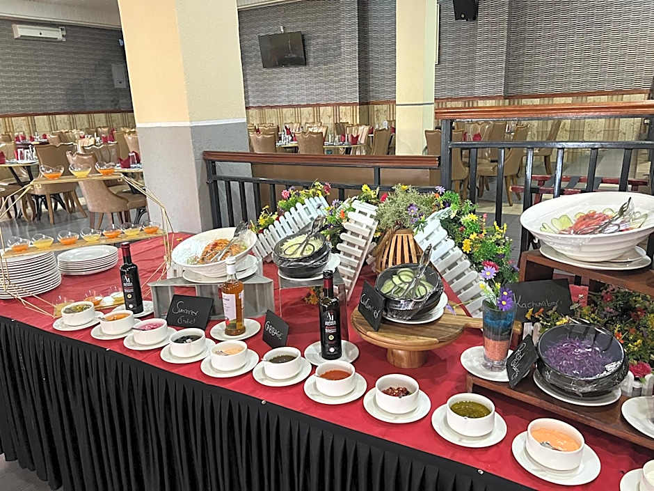 Nokras Riverine Hotel & Spa