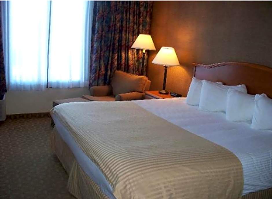 Ramada by Wyndham Watertown/Thousand Islands NY