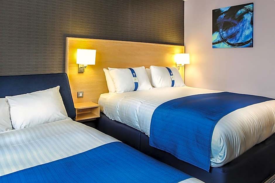 Holiday Inn Express Manchester Airport By IHG