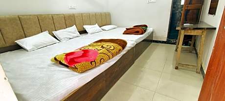 SHREE AYODHYA DHAM GUEST HOUSE