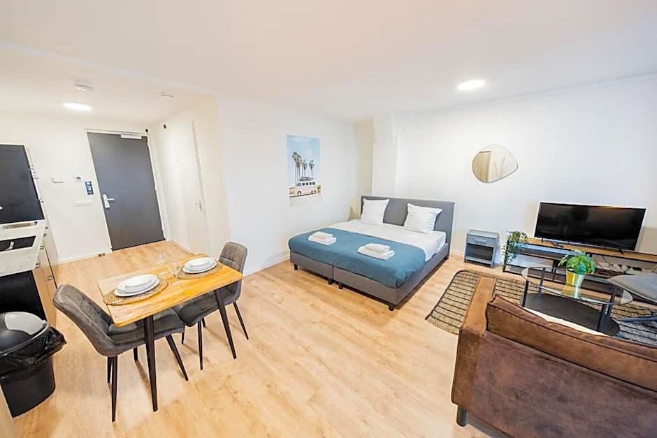 Alphabet Apartments - Prins Hendrikkade 10