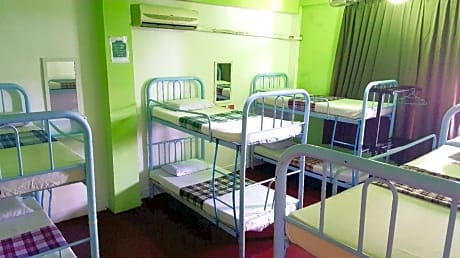 Bed in 10-Bed Mixed Dormitory Room