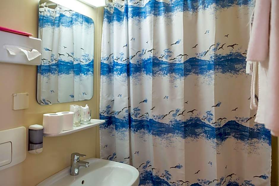 Hotel & Hostel Sandwirt