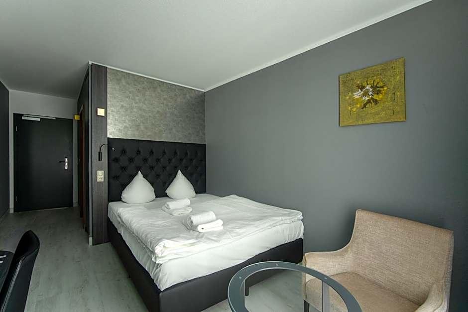 Photo 1 of 9 of Small Double Room