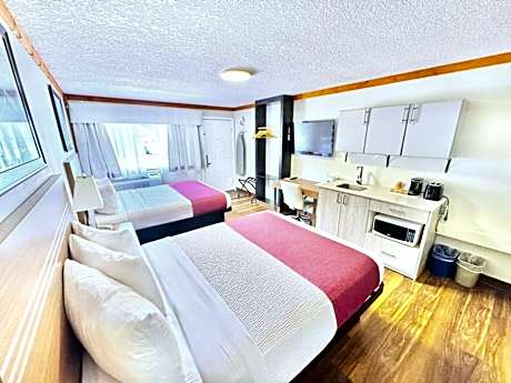Queen Room with Two Queen Beds and Kitchenette - Pet-Friendly/Non-Smoking