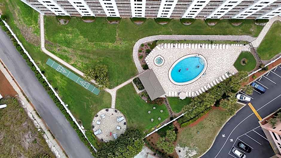 Emerald Oasis, Emerald Oasis- Gulf Front, Great for Families and Close to Destin Harbor!
