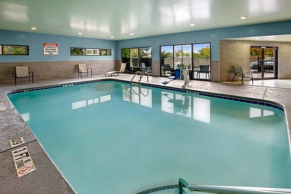 Holiday Inn Express & Suites Locust Grove By IHG