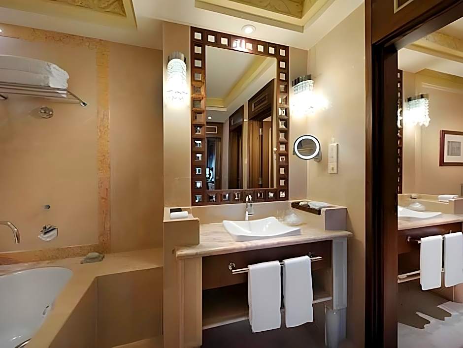 Al Bustan Palace, a Ritz-Carlton Hotel