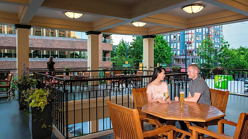 Holiday Inn & Suites Vancouver Downtown By IHG