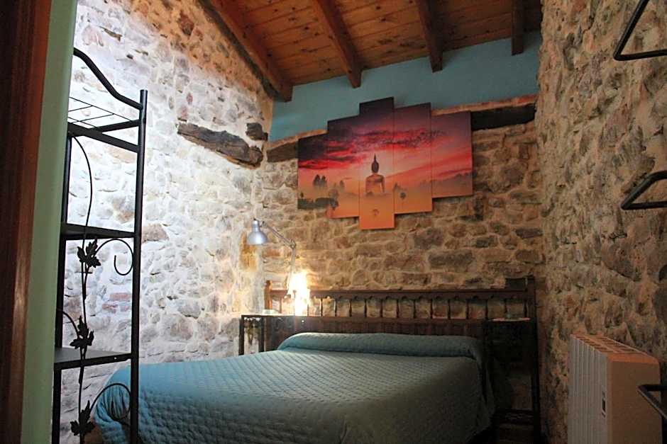 Conjunto Rural la Tejedora. Albergue y estudios familiares.