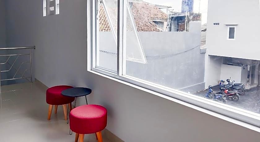 RedDoorz near Universitas Siliwangi 2