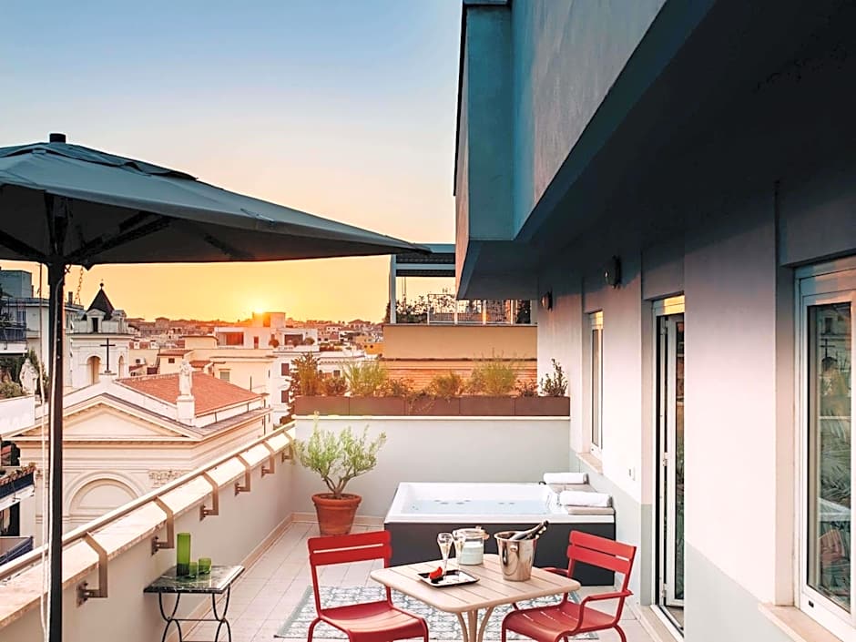 Photo 1 of 10 of Deluxe, Whirlpool, Terrace