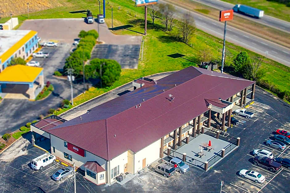 OYO Hotel Brownsville TN I-40