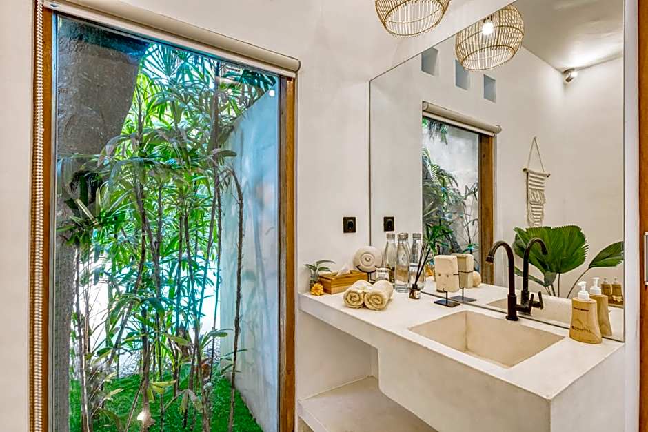 Villa Indigo - 5-BDR with huge pool and garden