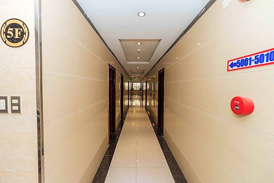 RedDoorz @ Winter Hotel Araneta